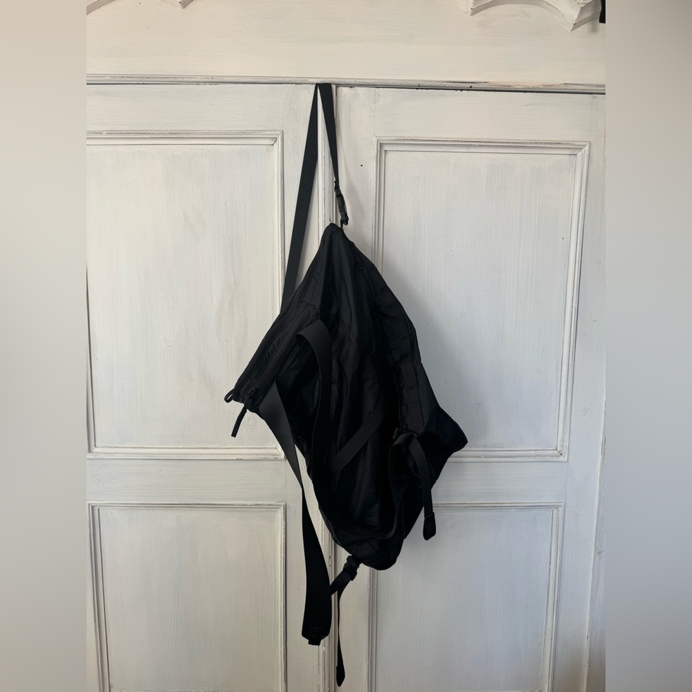 Lululemon Packable Convertible Backpack Tote NWT - image 4